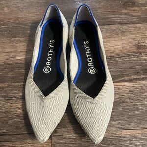 Rothy’s Point Flats in Beige Size 8